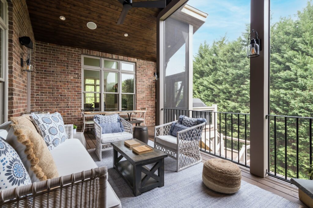 Family-Friendly-Screened-Porch-Marietta-High-Res04