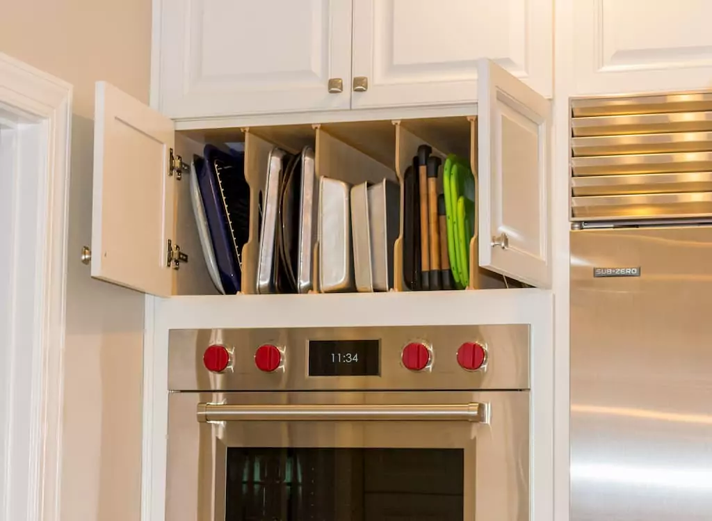 10 Special Kitchen Cabinet Features