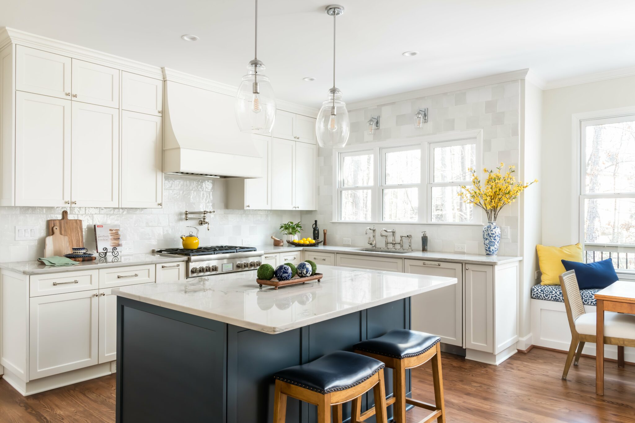 Transitional Kitchen Remodeling in Atlanta | Book A Consult