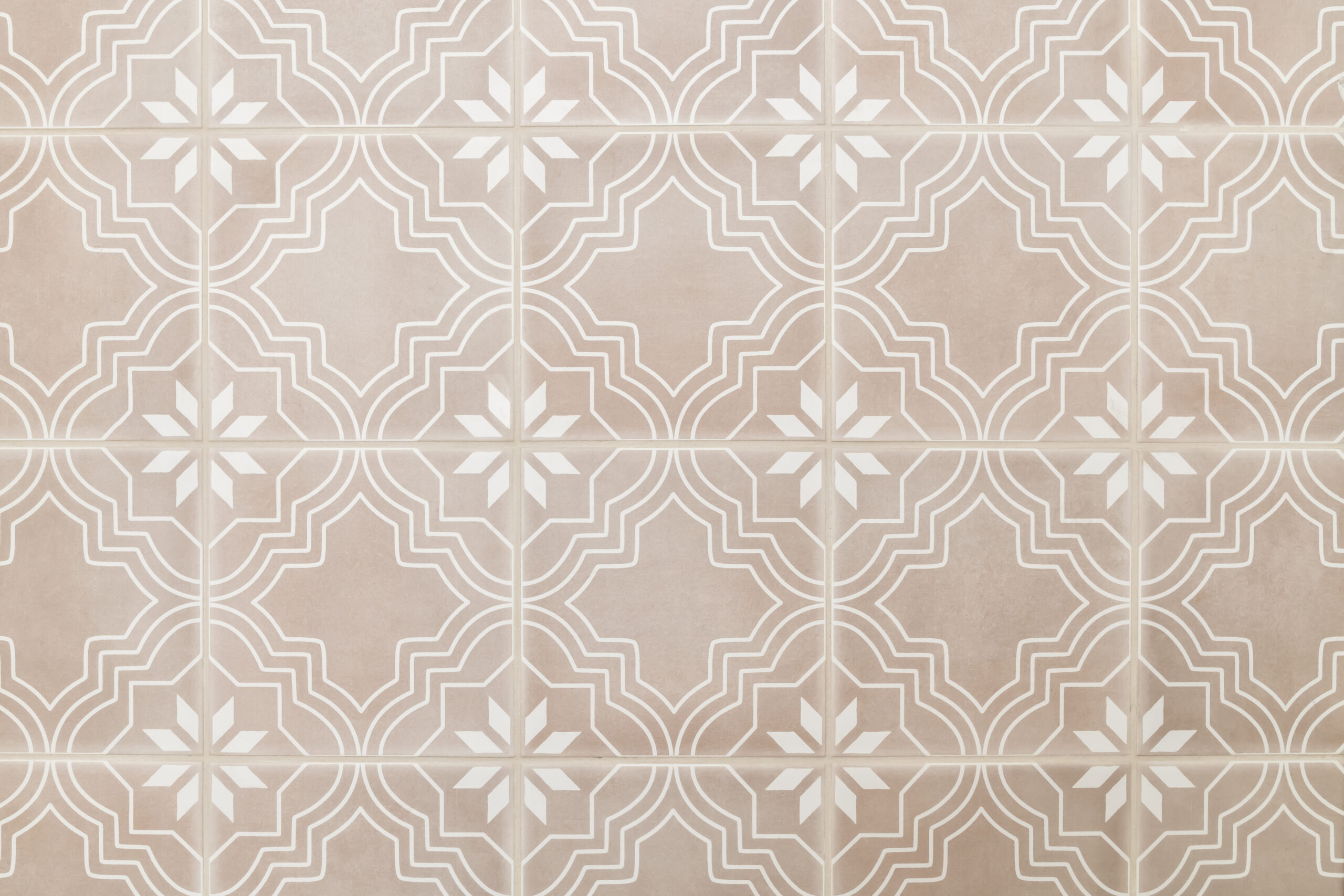 Townbridge guest bath closeup tile floor