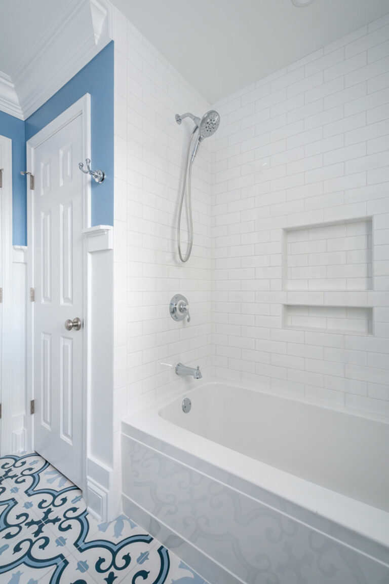 Freestanding Tubs Versus BuiltIn Tubs What's Best For You