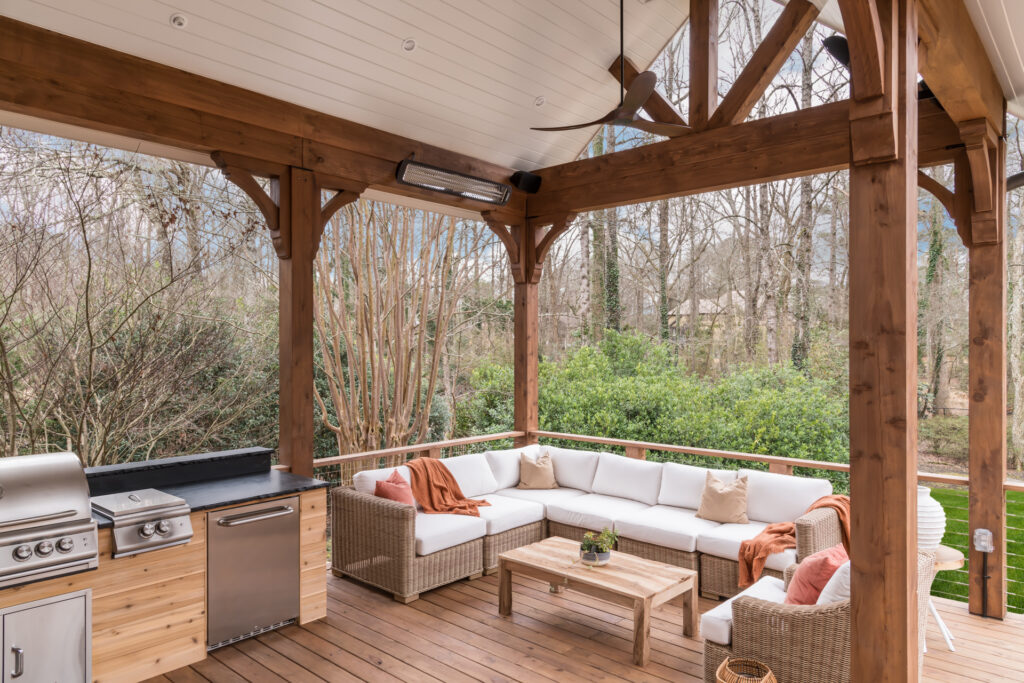 10 Outdoor Living Space Ideas covered deck
