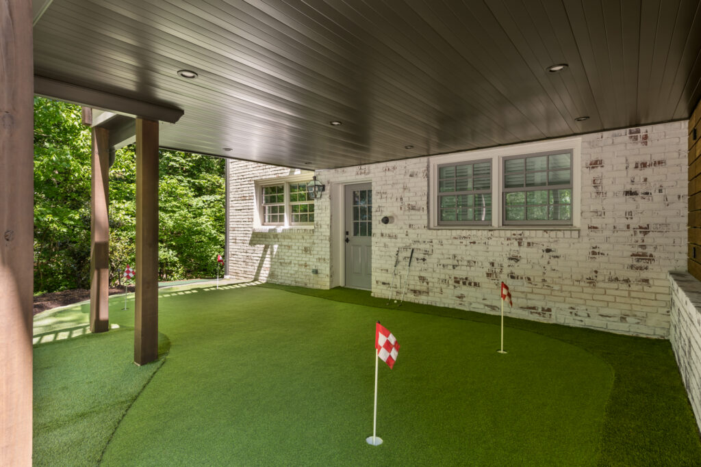 home putting green in sandy springs Georgia